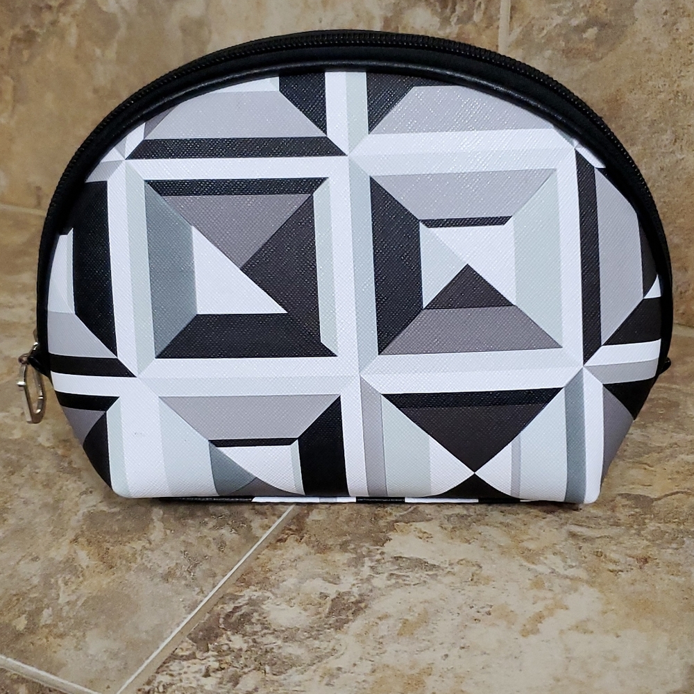 Makeup bag